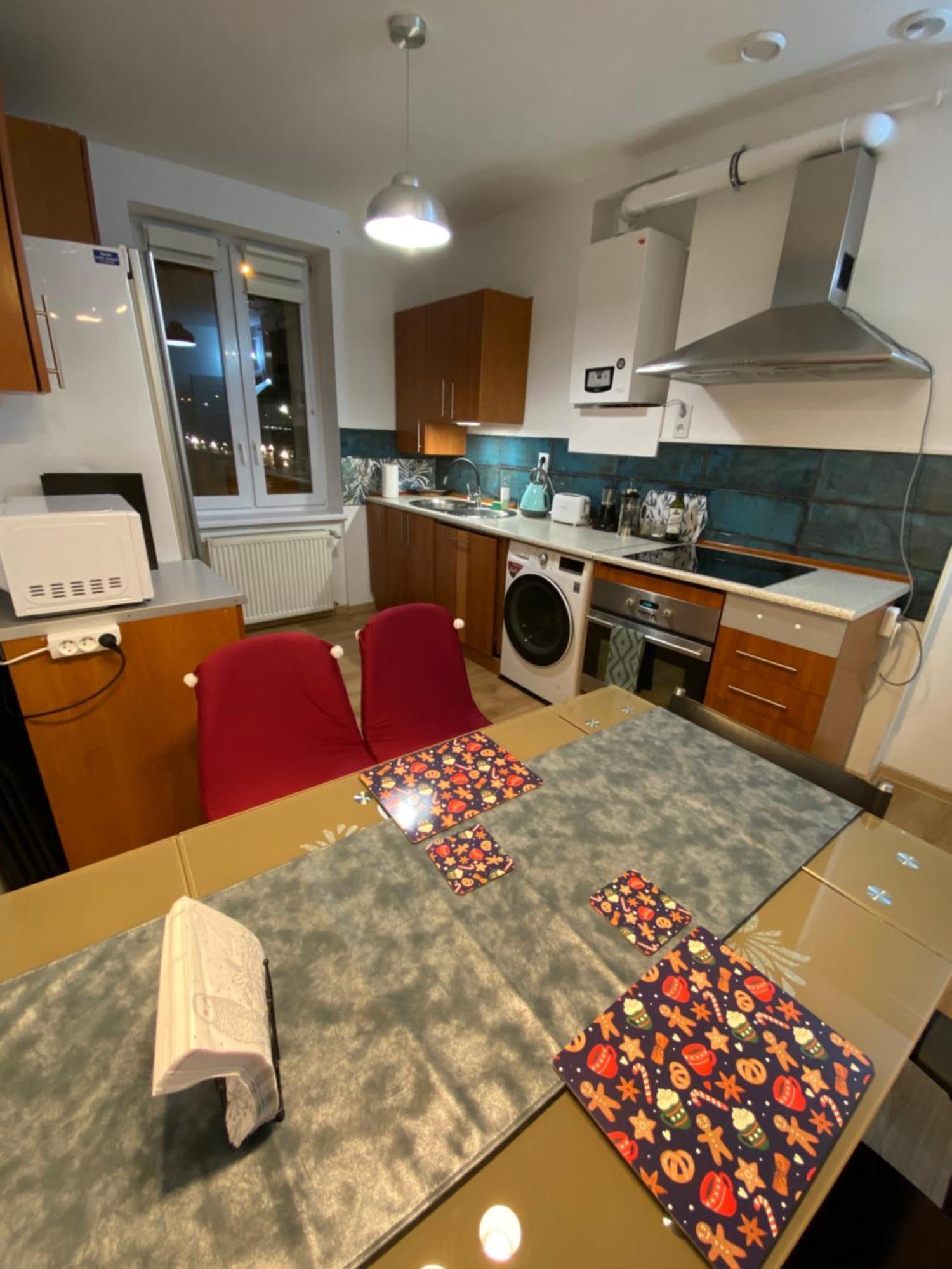 Apartament Czytelnia - Parking Gratis 波兹南 外观 照片
